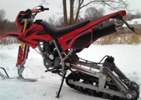 Мотоцикл превращается в снегоход